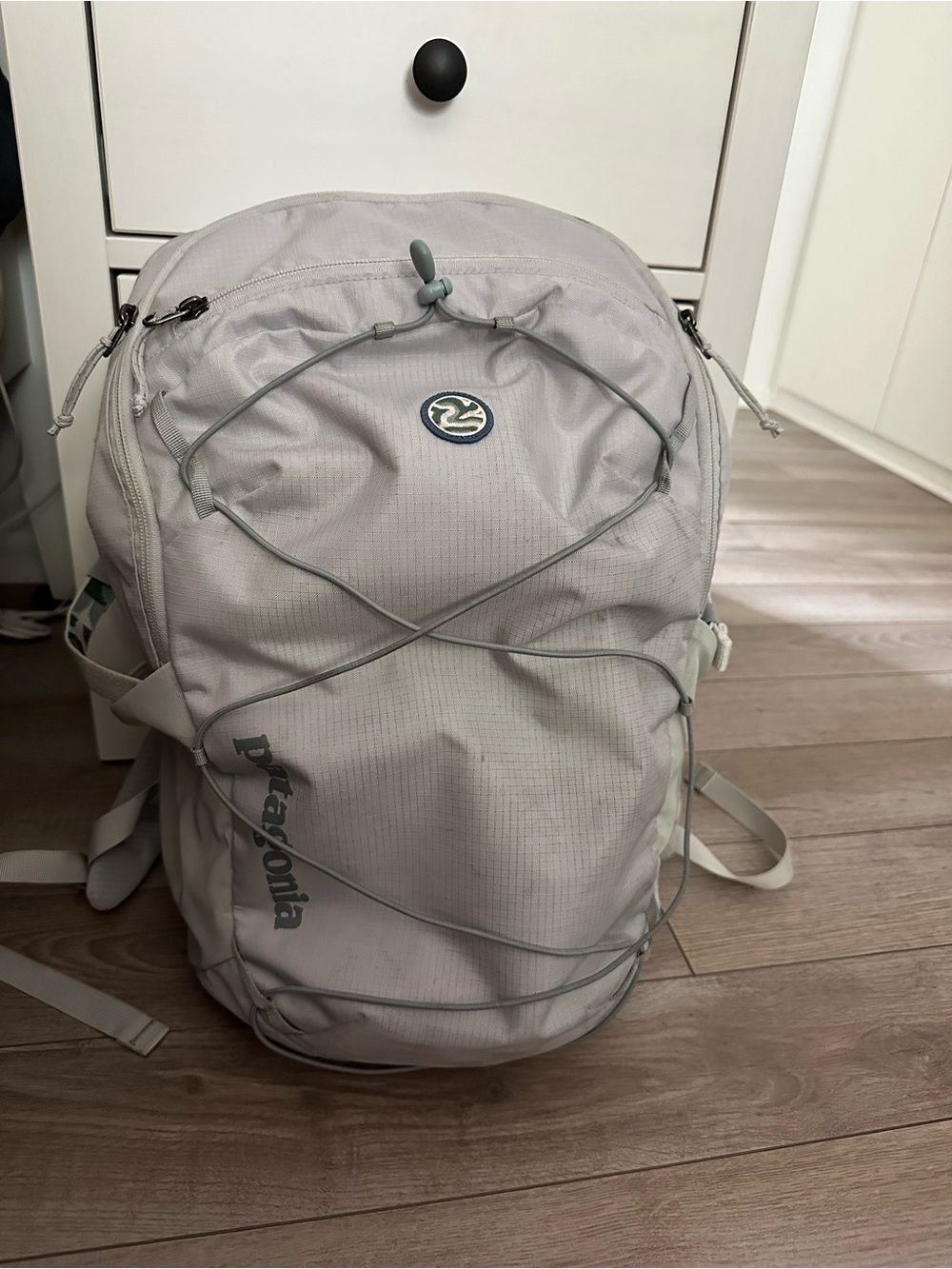 Patagonia REFUGIO DAYPACK 30L Crisp Grey - Picture 4 of 8